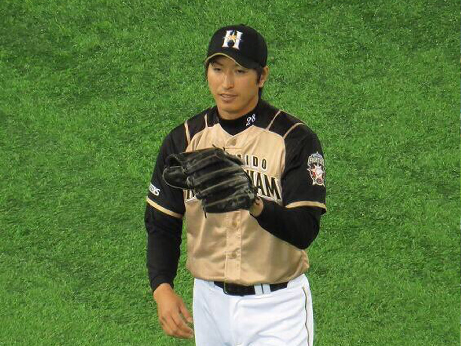 コーチ 新垣 勇人